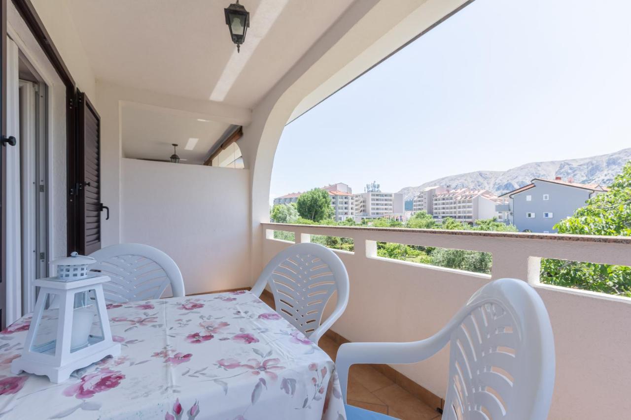Apartment Beti With Balcony Baska  Bagian luar foto