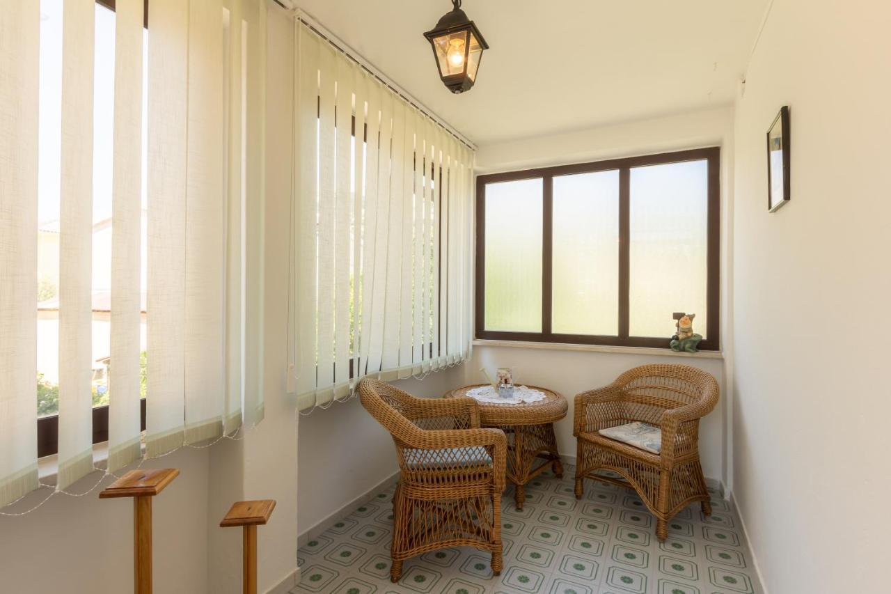 Apartment Beti With Balcony Baska  Bagian luar foto