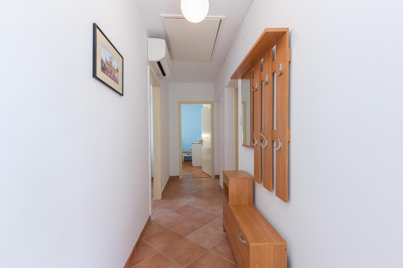 Apartment Beti With Balcony Baska  Bagian luar foto