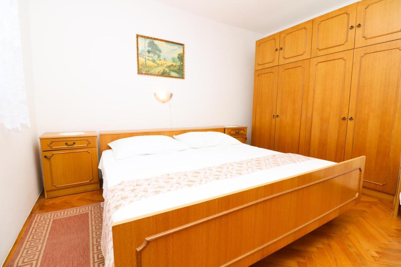 Apartment Beti With Balcony Baska  Bagian luar foto