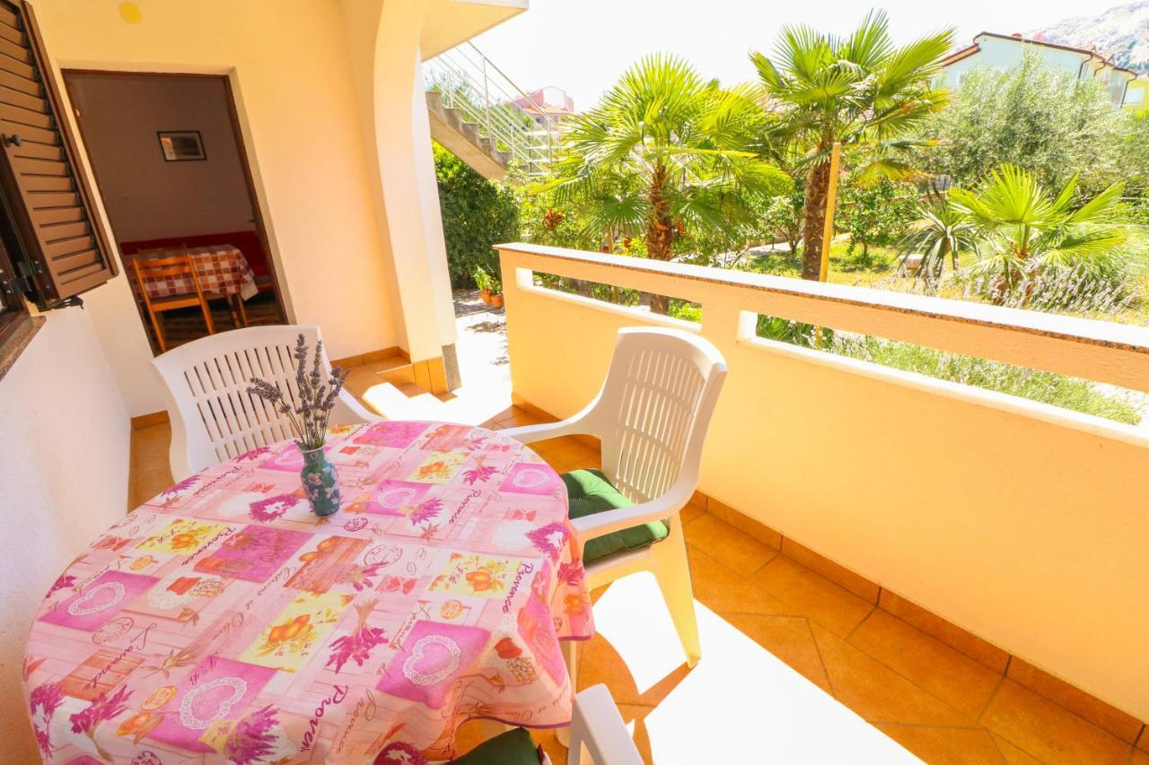 Apartment Beti With Balcony Baska  Bagian luar foto